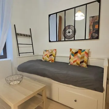 Le Cocon Des Vieilles Pierres-centre-ville-wifi Montluçon